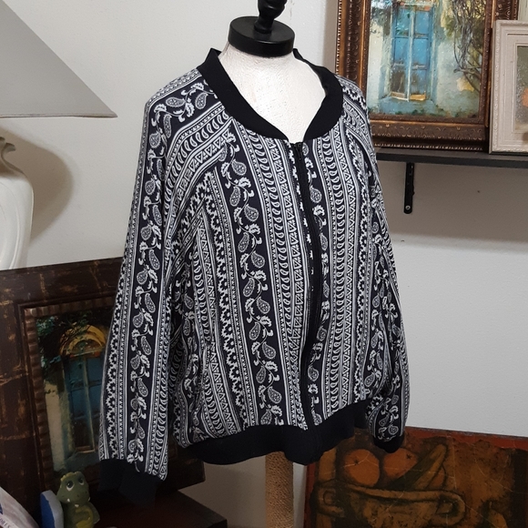 Womens Jacket Long Sleeve lined zipper pattern 3x - Picture 4 of 6